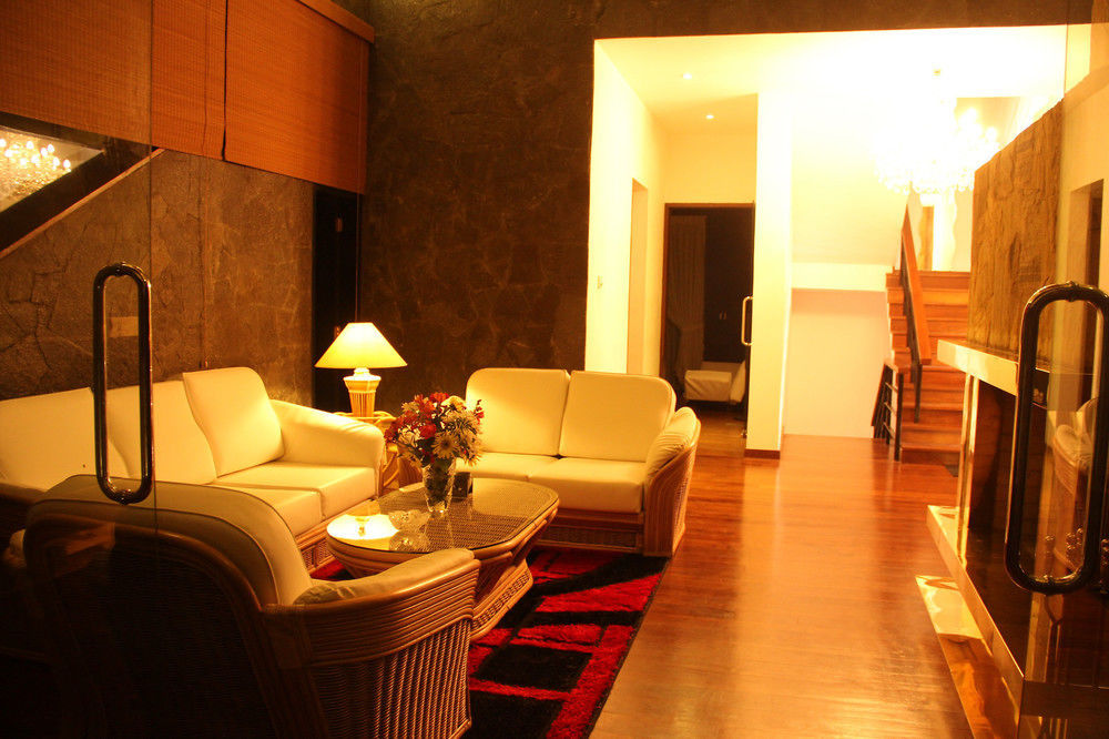 Serenus Boutique Villa Νουβάρα Ελίγια Εξωτερικό φωτογραφία
