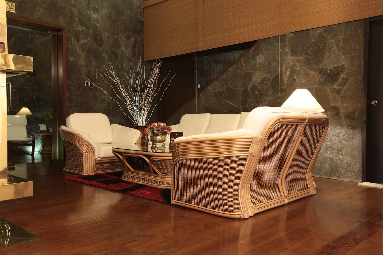 Serenus Boutique Villa Νουβάρα Ελίγια Εξωτερικό φωτογραφία