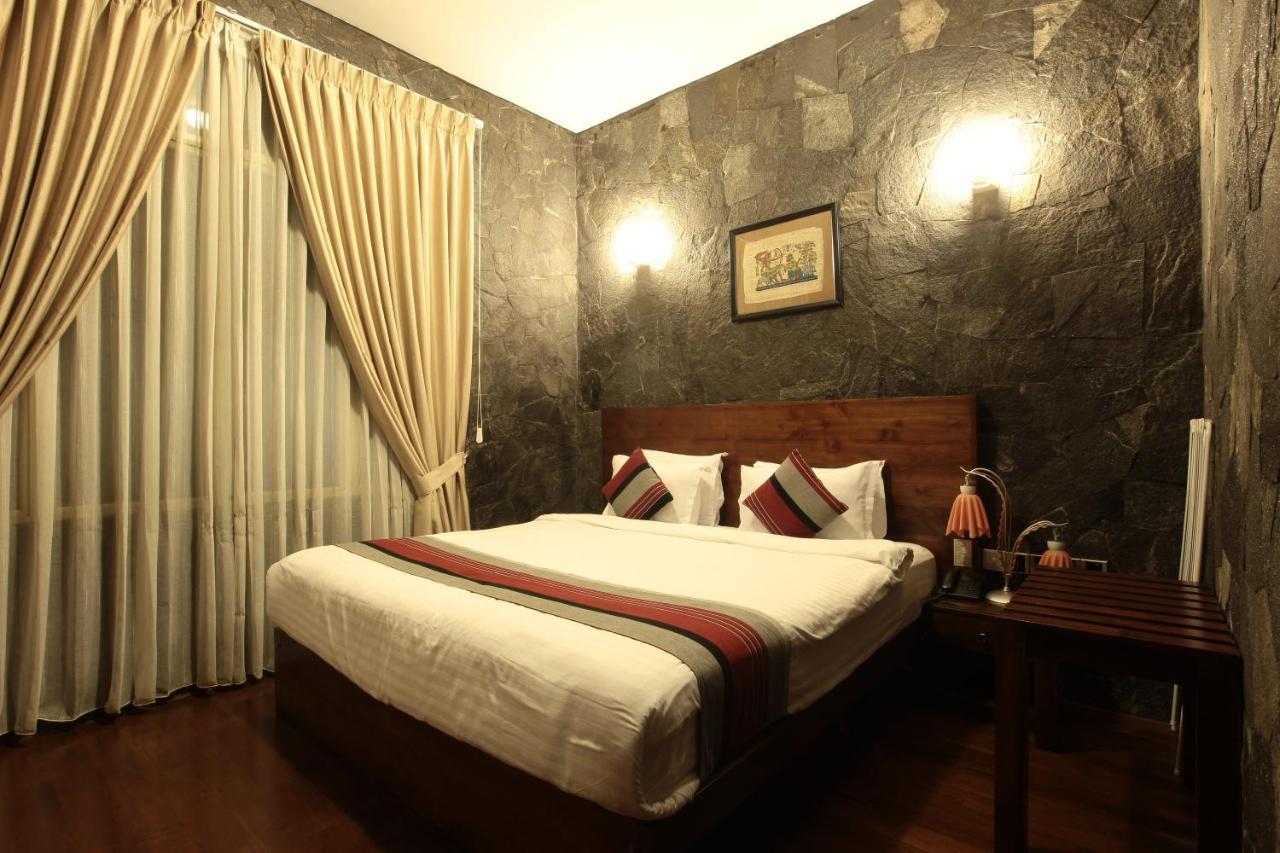 Serenus Boutique Villa Νουβάρα Ελίγια Εξωτερικό φωτογραφία